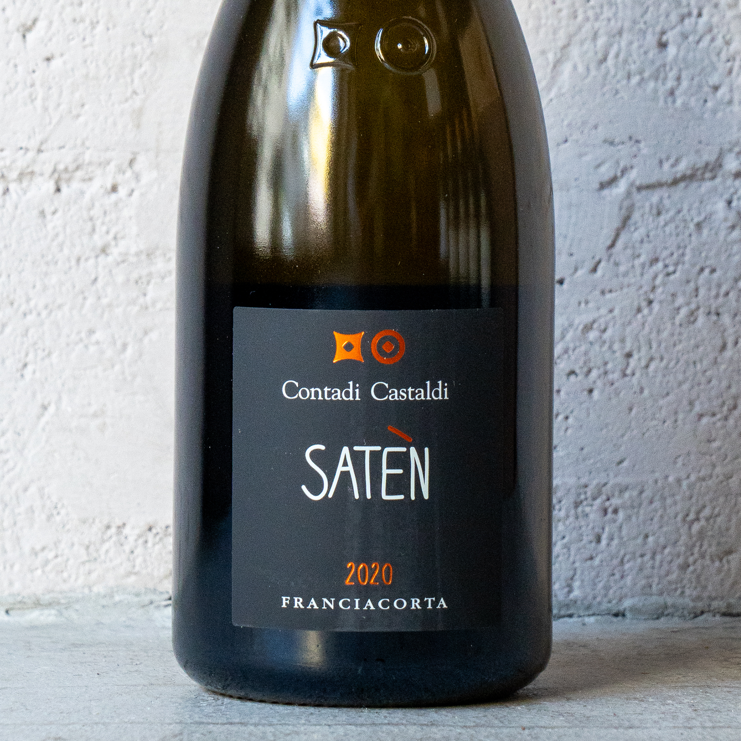 【特別価格】「バローロ」「バルバレスコ」に並ぶイタリアワイン三大銘酒のひとつ「ブルネッロ・ディ・モンタルチーノ」の造り手「カサノヴァ・ディ・ネリ」の赤ワインセット【泡赤赤赤赤5種6本】