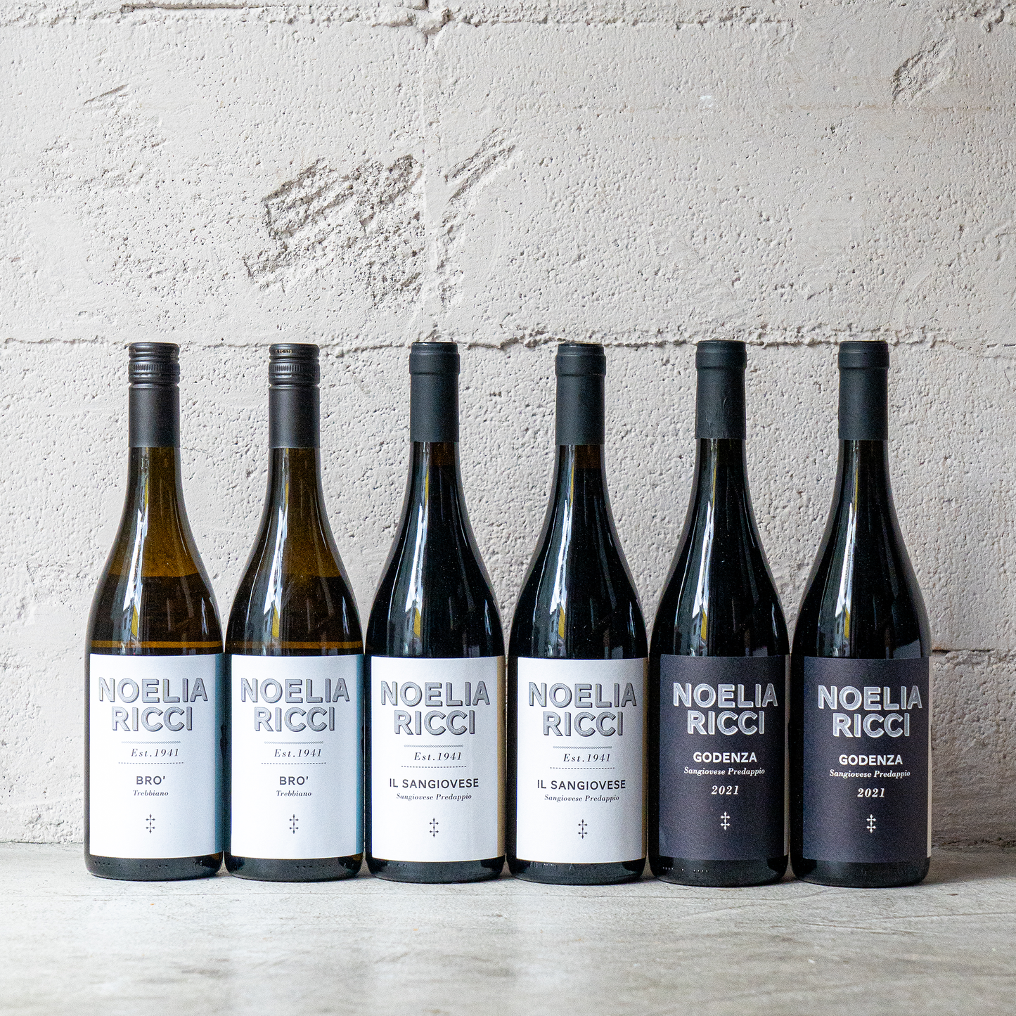 【2026年初売り】唯一無二の個性的なサンジョヴェーゼを楽しむワインセット【白赤赤3種6本】