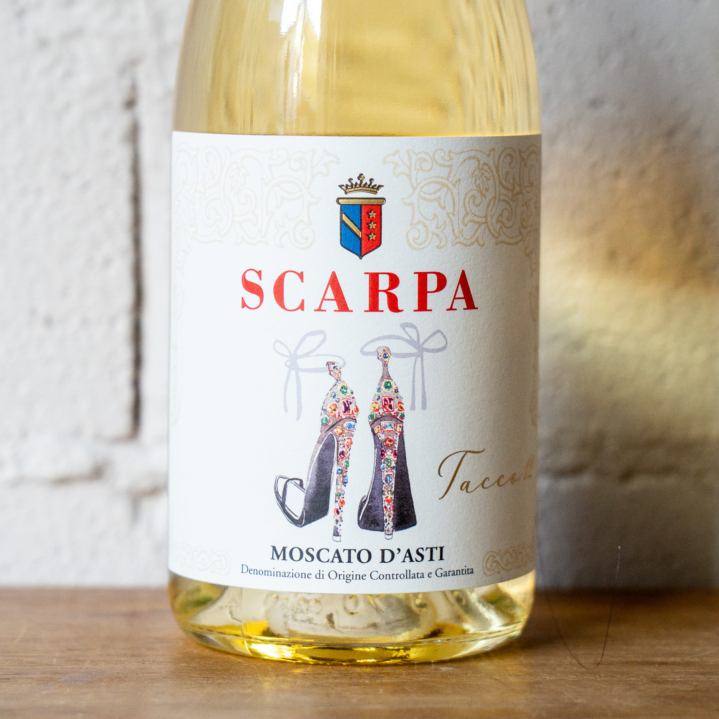 【アルグーミ&サフラン】小倉が愛してやまないシチリアのお菓子屋「フィアスコナーロ」のパネットーネ500gと甘口ワインのセット【パネットーネ+ワイン2種2本】