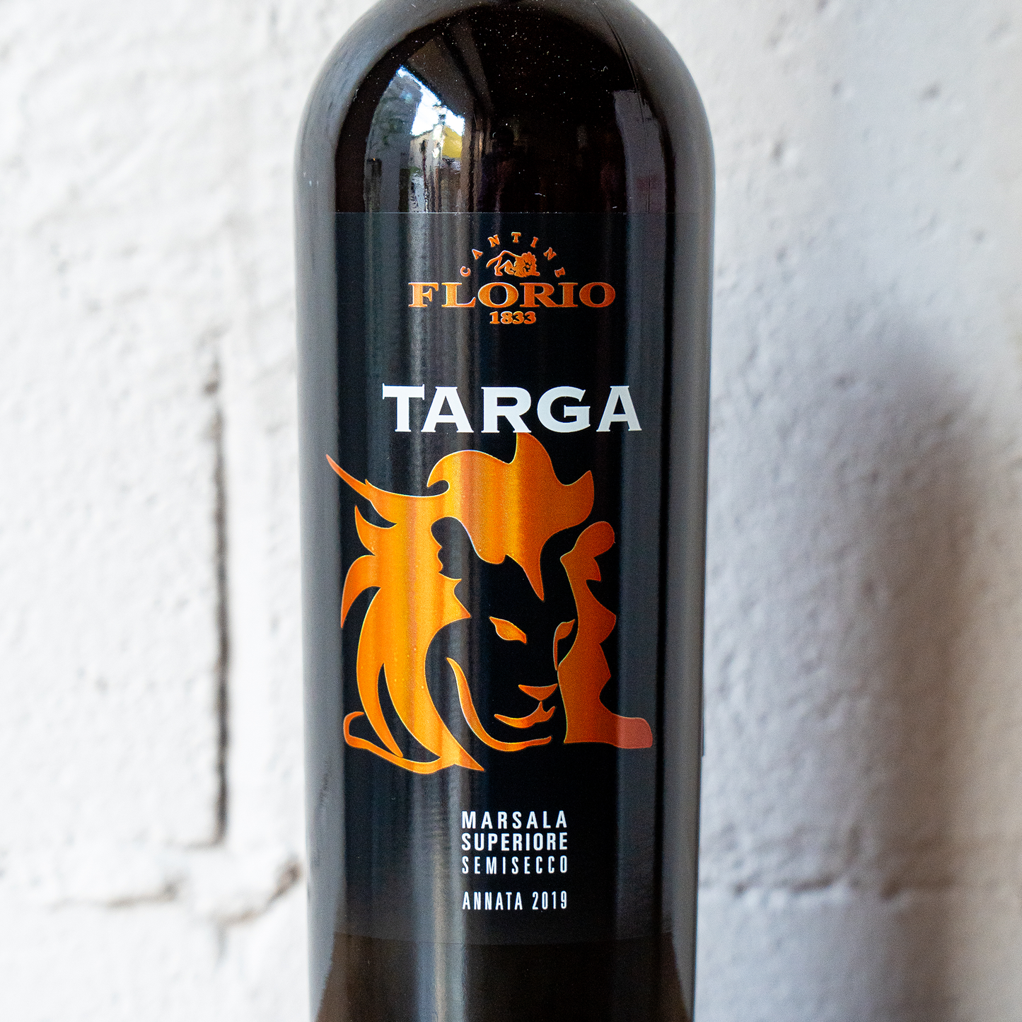 【アルグーミ&サフラン】小倉が愛してやまないシチリアのお菓子屋「フィアスコナーロ」のパネットーネ500gと甘口ワインのセット【パネットーネ+ワイン2種2本】