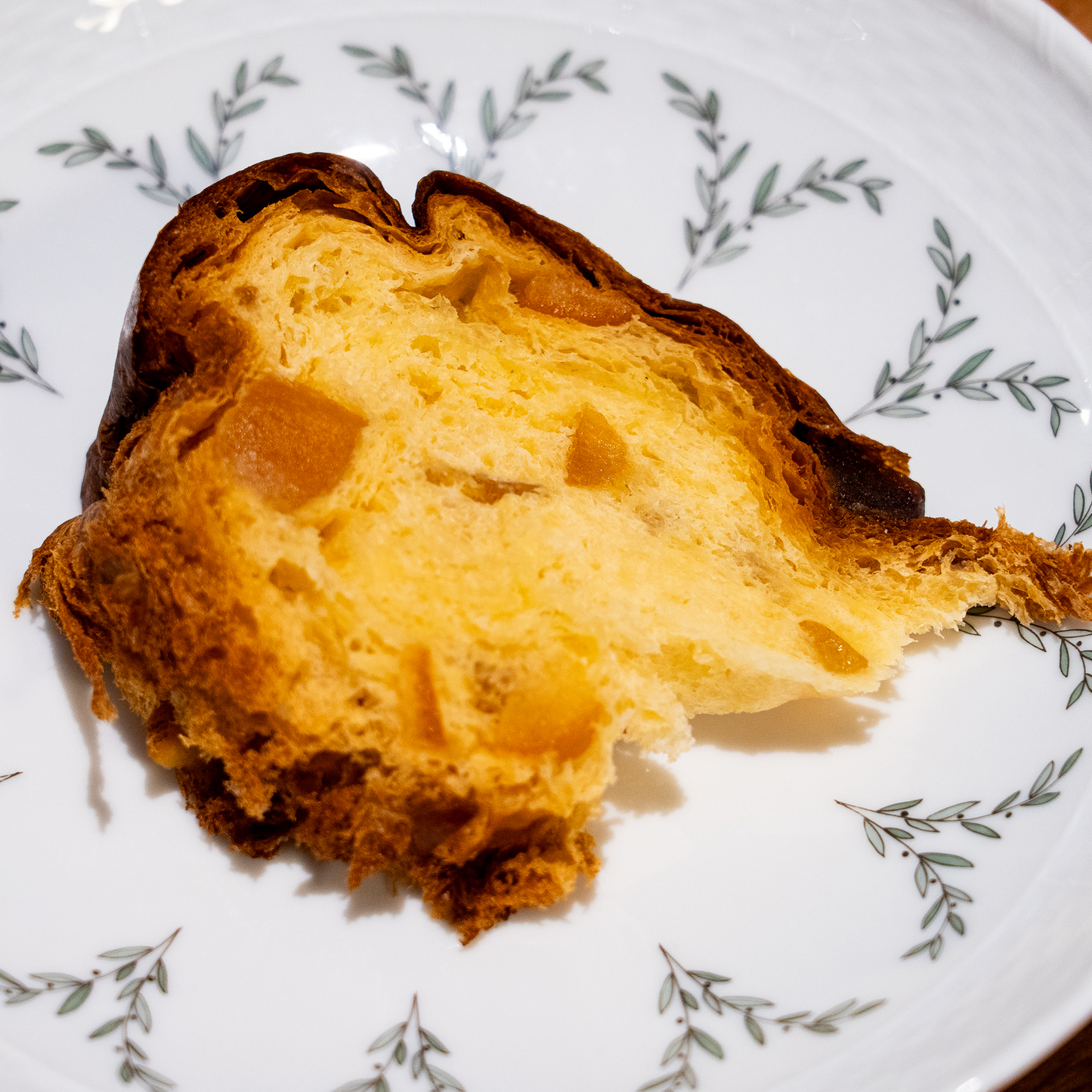 【トラディショナル】小倉が愛してやまないシチリアのお菓子屋「フィアスコナーロ」のパネットーネ500gと甘口ワインのセット【パネットーネ+ワイン2種2本】